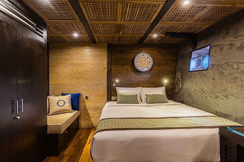 ScubaSpa-Zen-Liveaboard-Indonesia-Koonam-Sea-Star-Cabin-a