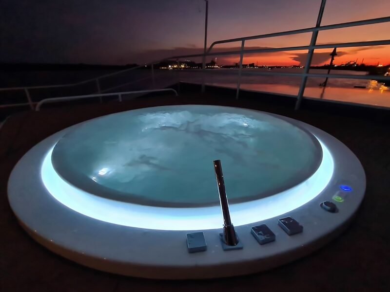 Velocean Liveaboards in Indonesia Koonam o